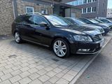 Volkswagen Passat Variant Highline BlueMotion - Volkswagen Passat Variant: Highline