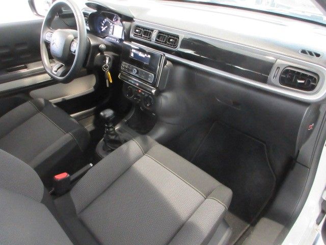 Fahrzeugabbildung Citroën C3 Feel 1.2T PDC/KLIMA/TEMPOMAT