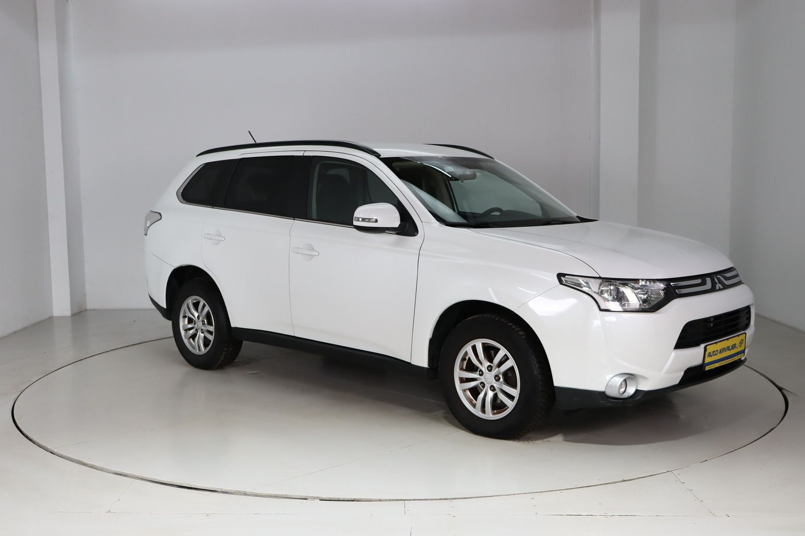 Fahrzeugabbildung Mitsubishi Outlander 2.2 DI-D Invite ClearTec 4WD