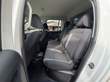 Volkswagen Amarok - 12