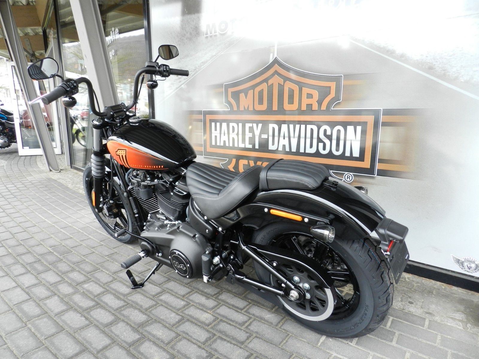 Fahrzeugabbildung Harley-Davidson Softail Street Bob MJ 2023
