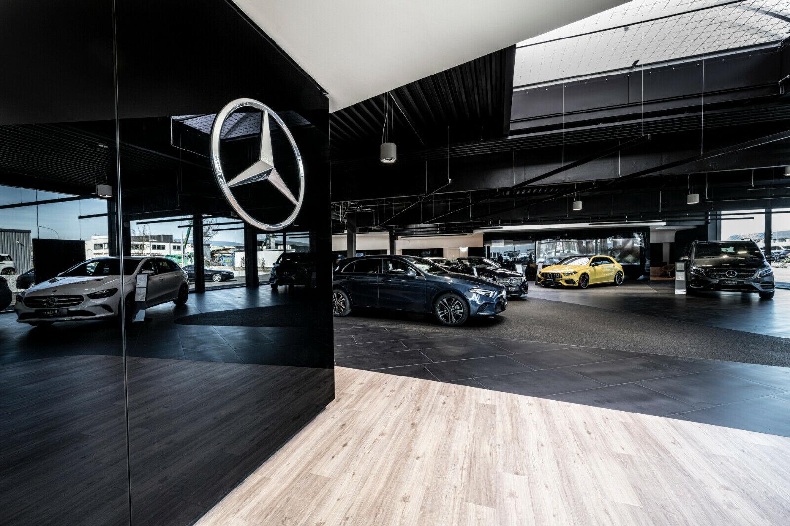 showroom-image-top