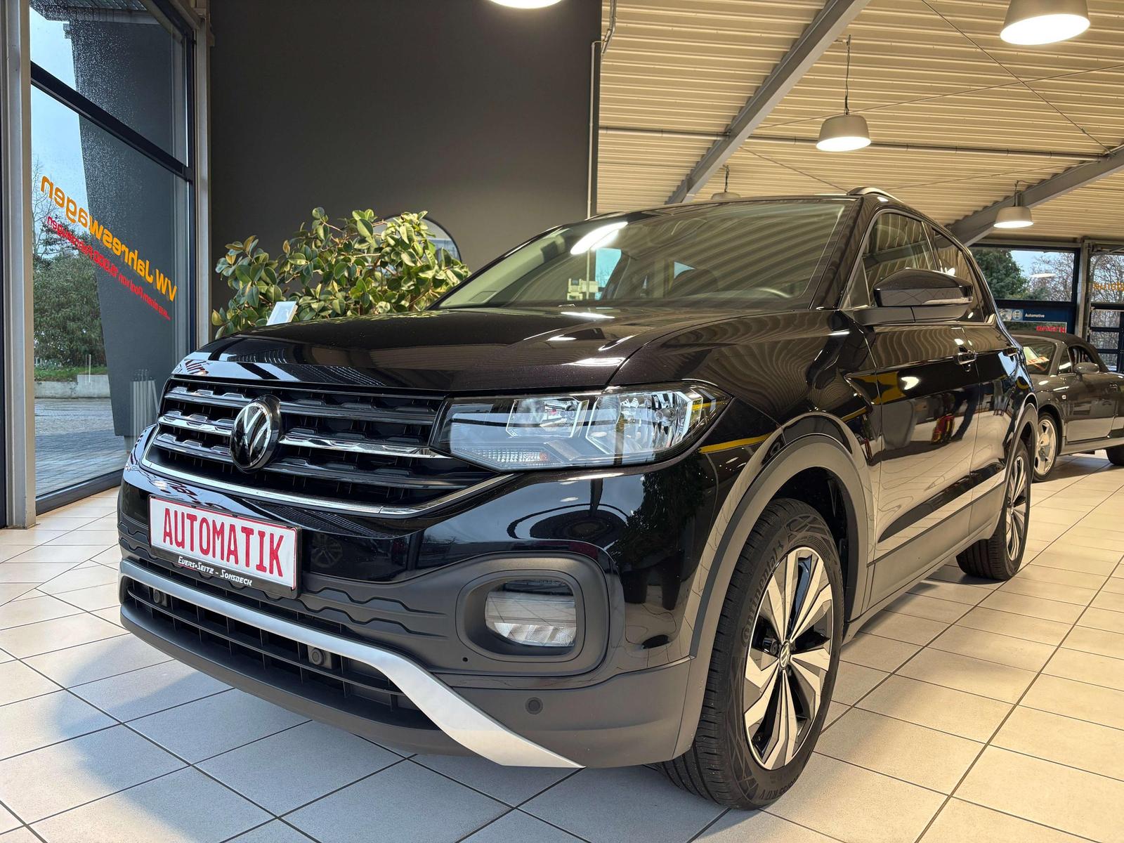 Volkswagen T-Cross Life (Navi; 8 fach)