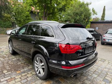 Audi Q7 - 3