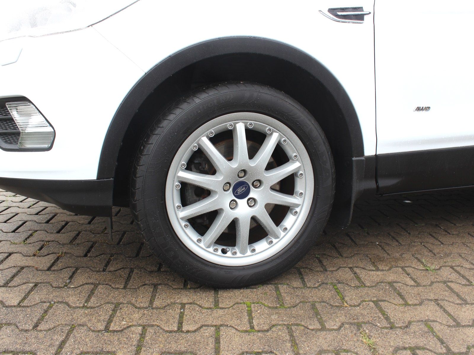 Fahrzeugabbildung Ford Kuga Titanium 2,0 TDCi 4x4 Start/Stopp