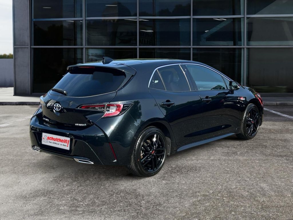 Fahrzeugabbildung Toyota Corolla 2.0 Hybrid Lounge