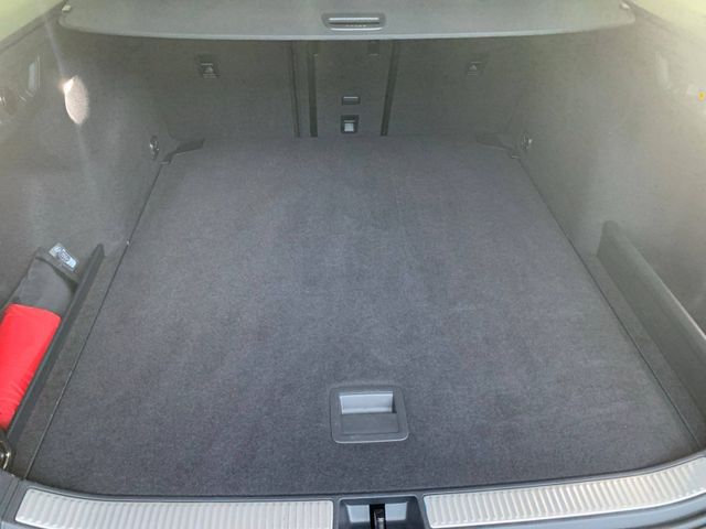 Passat Variant 2.0 TDI DSG ELEGANCE AHK+IQ.LIGHT