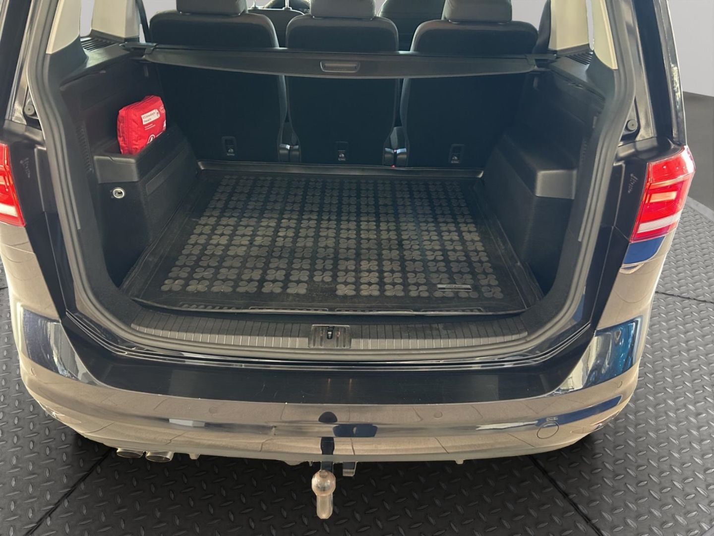 Fahrzeugabbildung Volkswagen Touran Comfortline BMT Start-Stopp