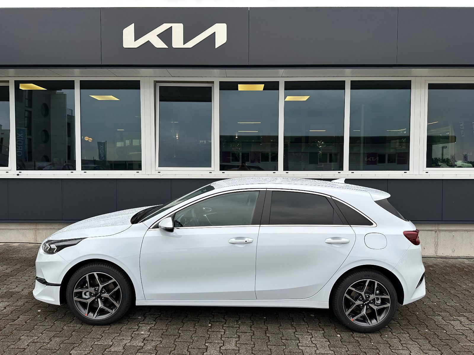 Fahrzeugabbildung Kia cee'd / Ceed 1.5 T-GDI MTUltimate Edition Style