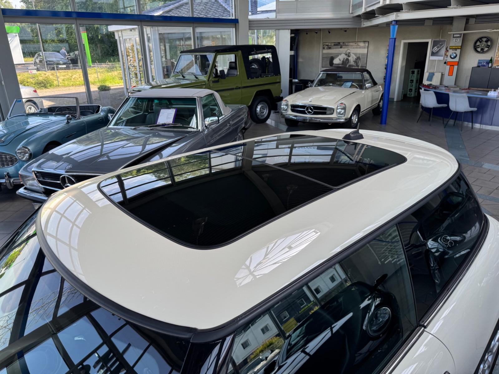 MINI 3-trg. Cooper S Chili Pano Navi Leder LED