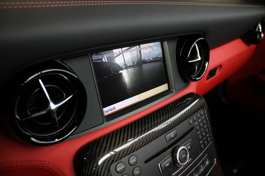 Mercedes-Benz SLS AMG