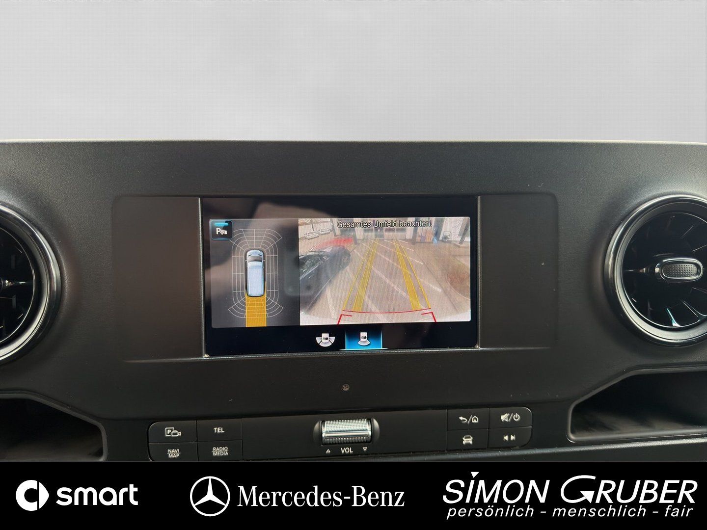 Fahrzeugabbildung Mercedes-Benz 317 Tourer L2H2 Standard 8Sitzer Rollstuhl Lift