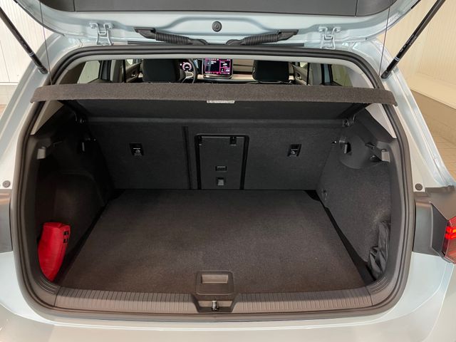 Golf VIII Life 1.5 eTSI DSG LED RFK SHZ ACC