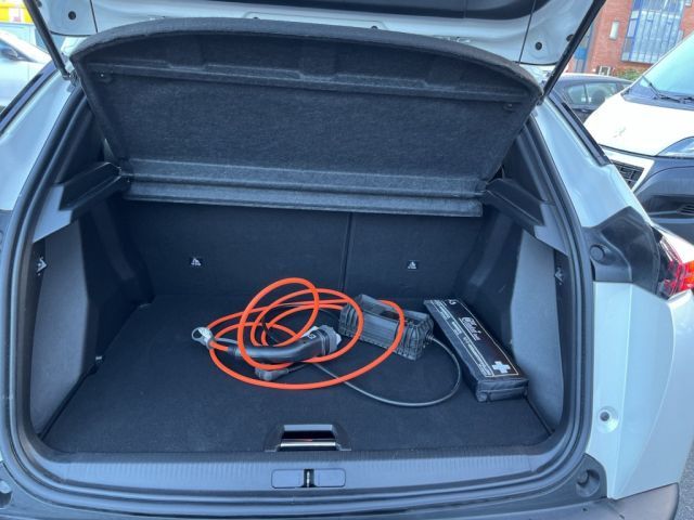Peugeot 2008 Elektro Allure Pack