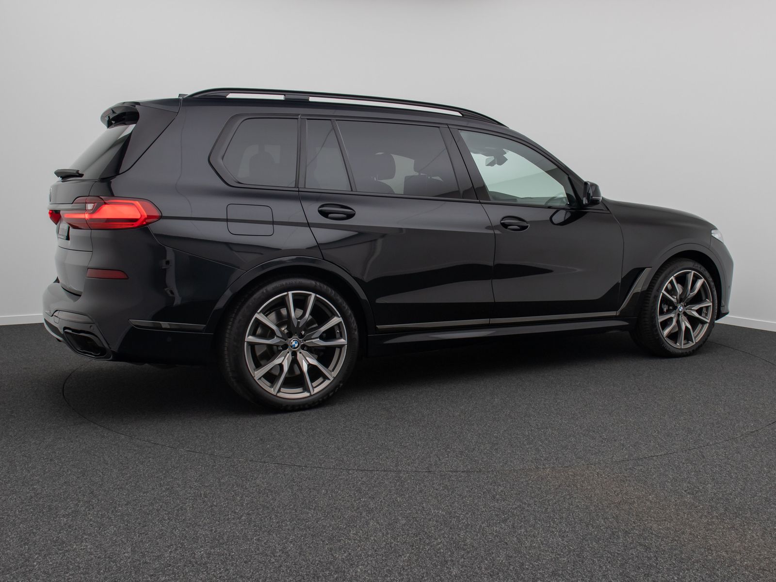 Fahrzeugabbildung BMW X7 M50i 360°HUD B&W Massage FondEnt 22Zoll Voll
