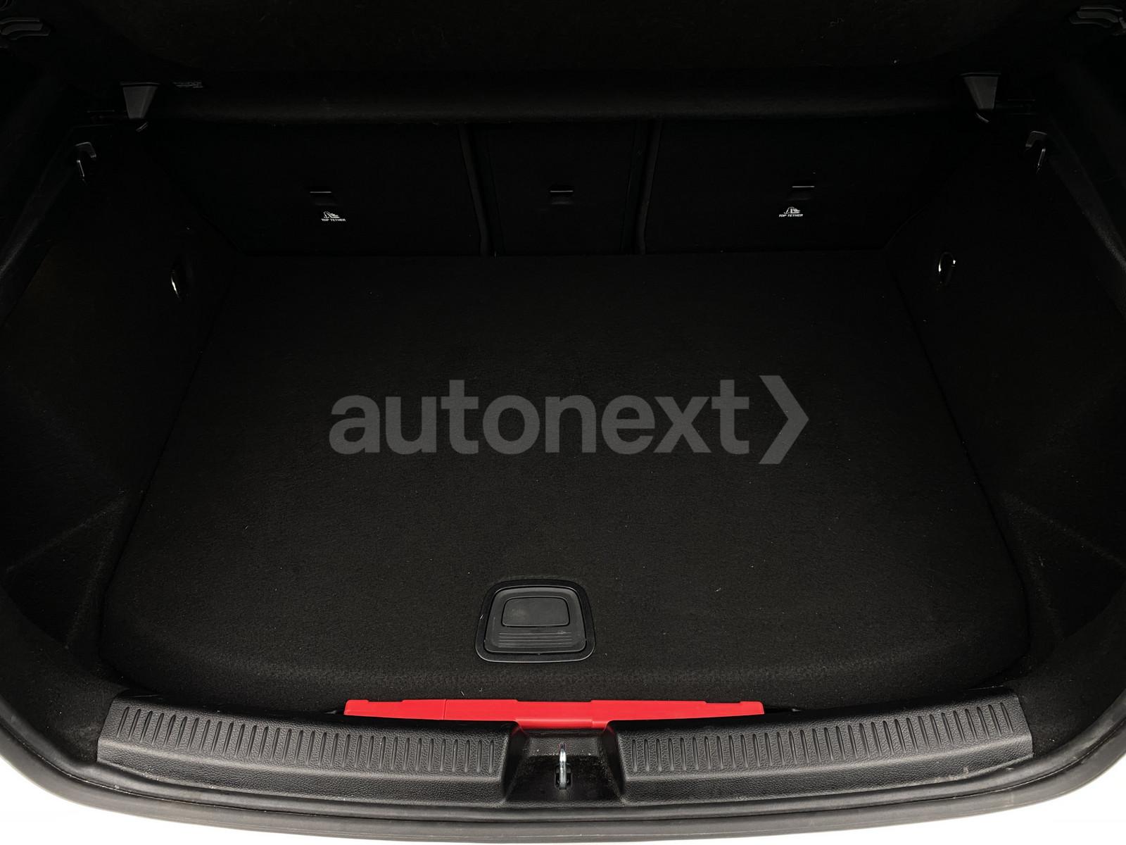 Mercedes-Benz A 250e *2x AMG Line+Night* PANO+Multibeam (0480)