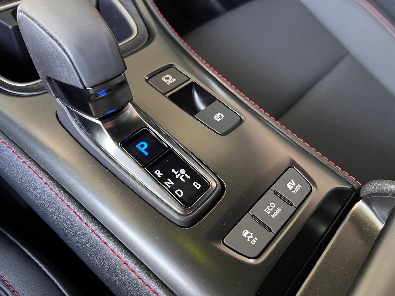 Fahrzeugabbildung Lexus LBX FWD Emotion LED NAV SHZ RFK 18"