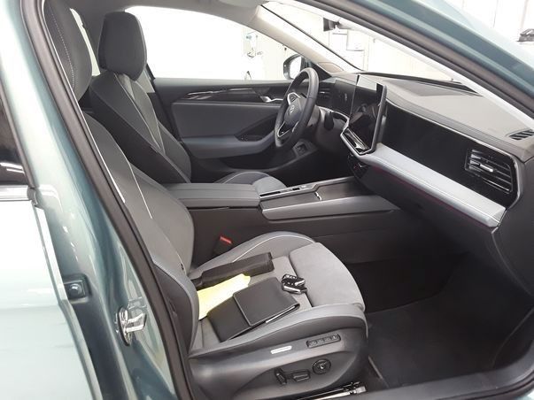 Passat Variant 1.5 TSI eHybrid Business AHK