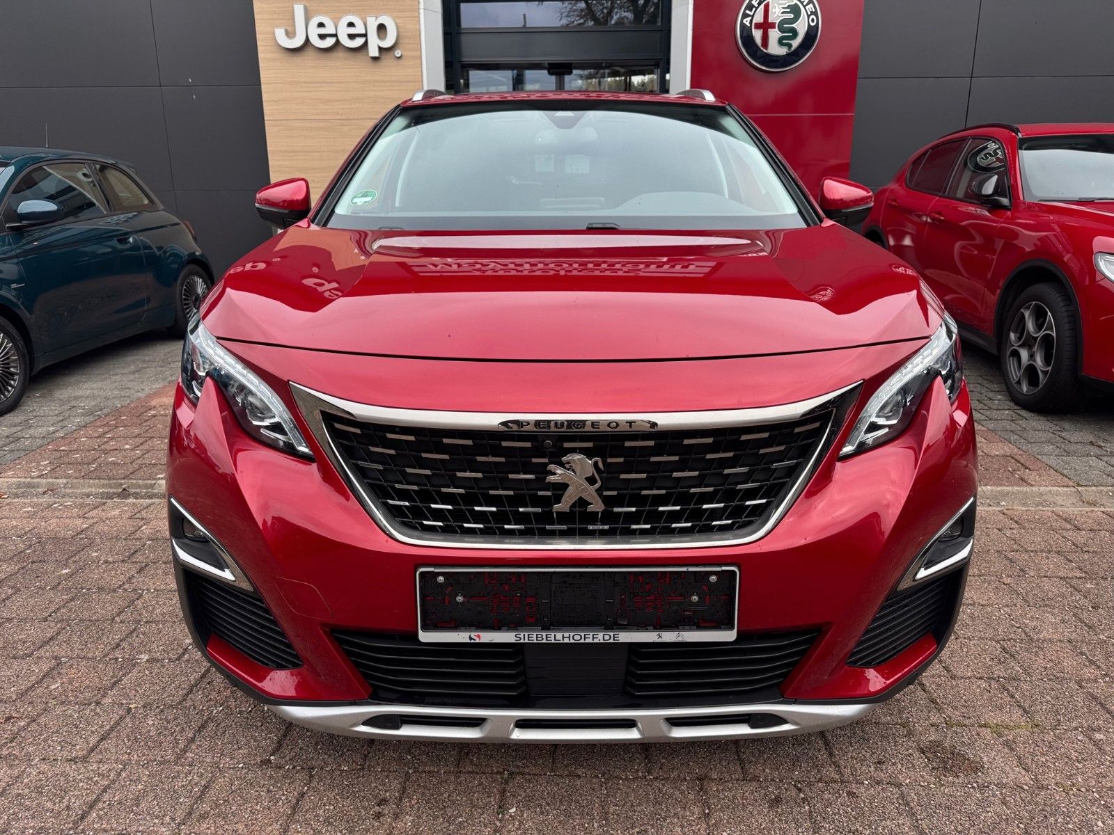 Fahrzeugabbildung Peugeot 3008 Allure 165PS Panorama Navigation Checkheft