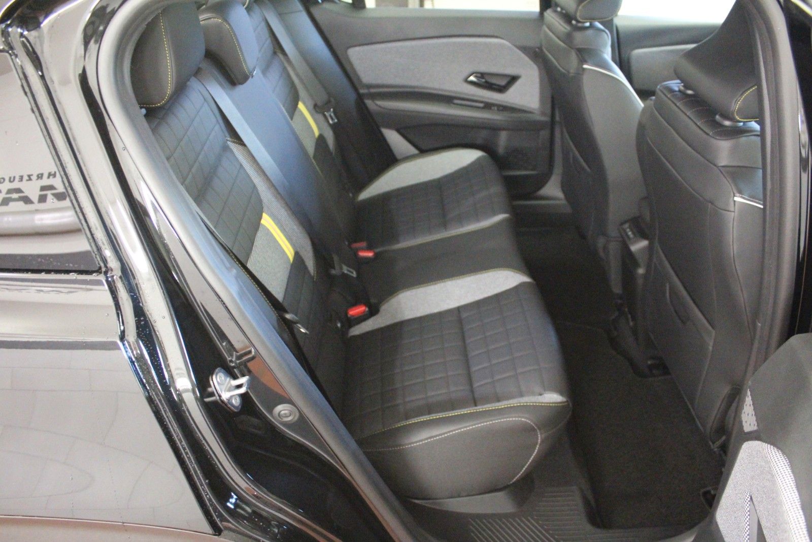 Fahrzeugabbildung Renault R 4 E-Tech 150 Comfort Range Iconic *Vollausst.*