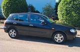 Nissan Almera,