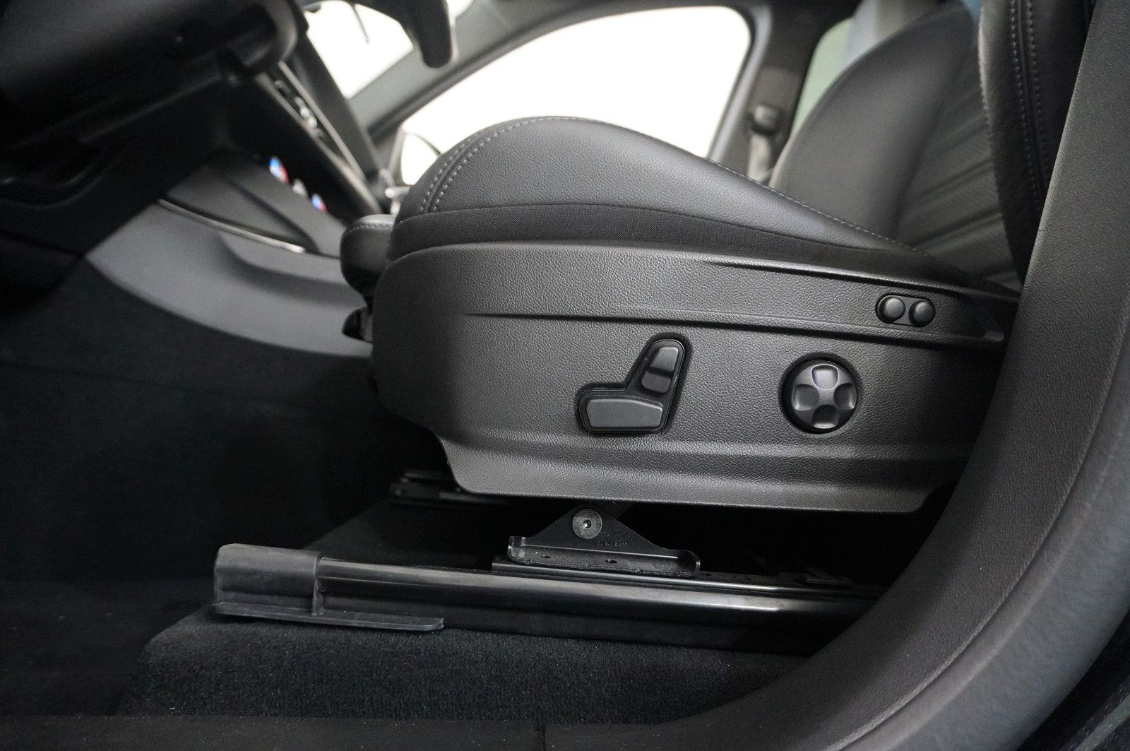 Fahrzeugabbildung Alfa Romeo Stelvio 2.2D VELOCE Q4 NAVI/LED/KAMERA/MATRIX/SH