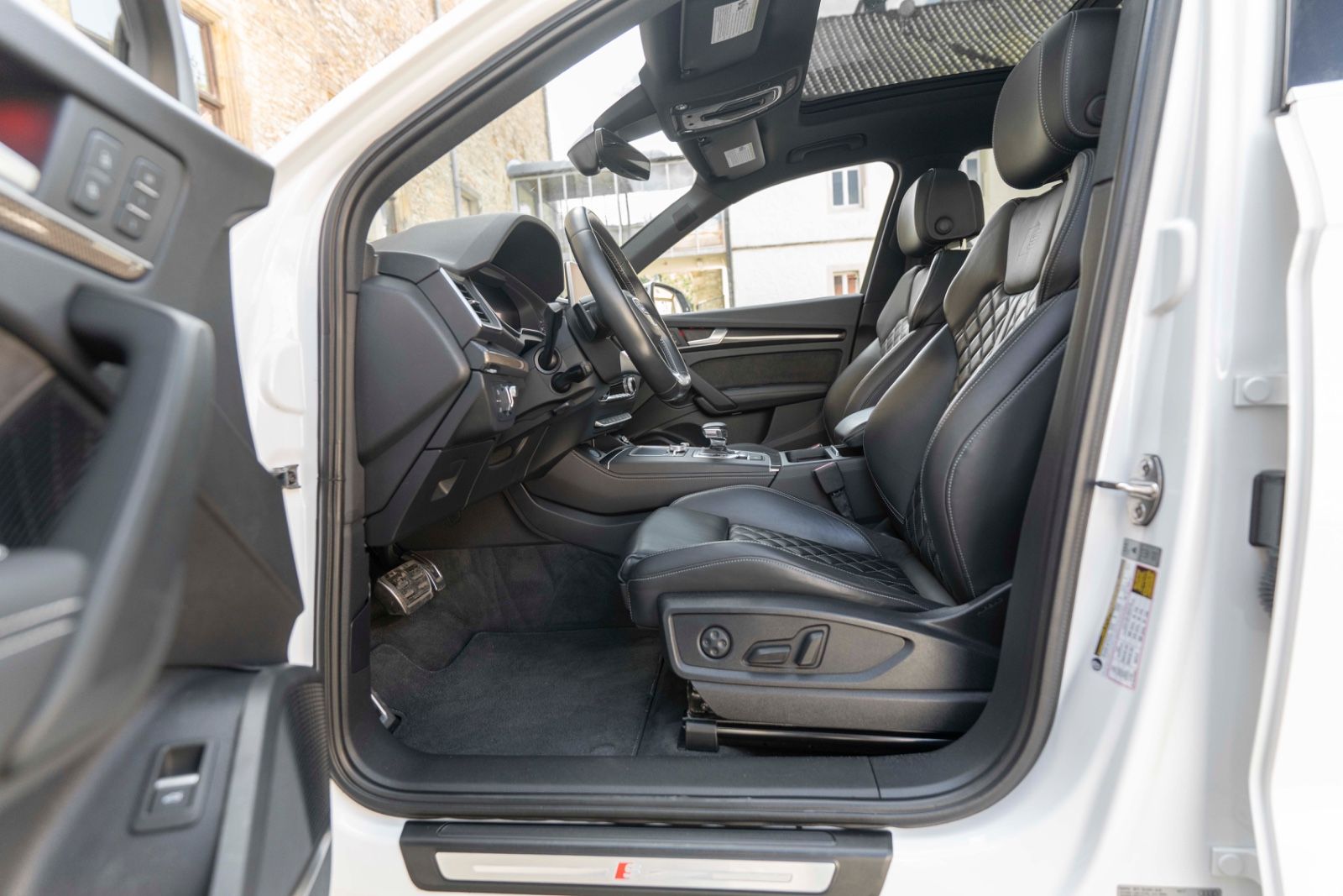 Fahrzeugabbildung Audi SQ5 3.0 TFSI QUATTRO