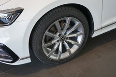 VW Passat Variant 2.0 TDI R-Line | Matrix | AHK VW Passat Variant 2.0 TDI R-Line | Matrix | AHK