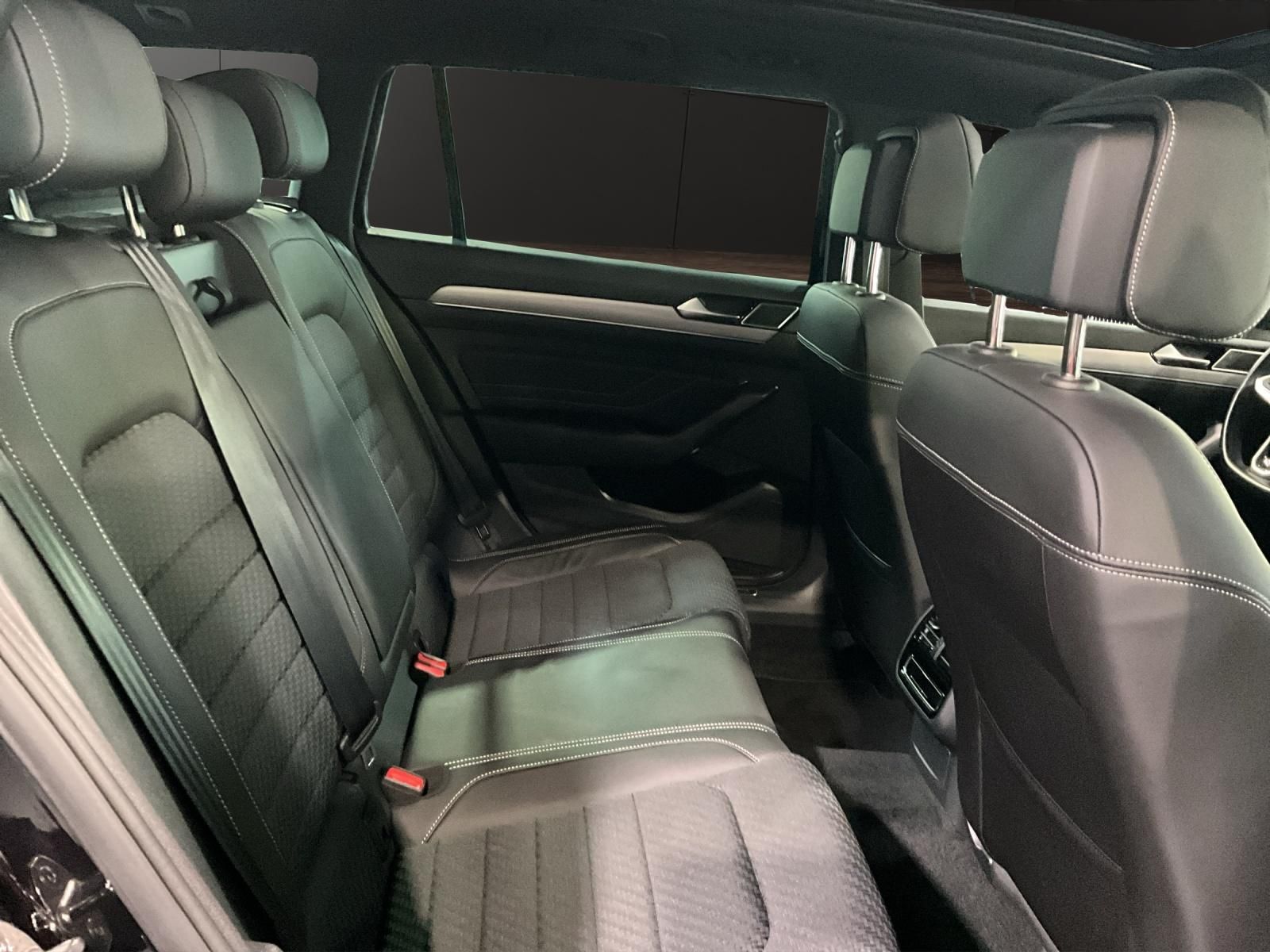 Volkswagen Passat Variant - Bild 18