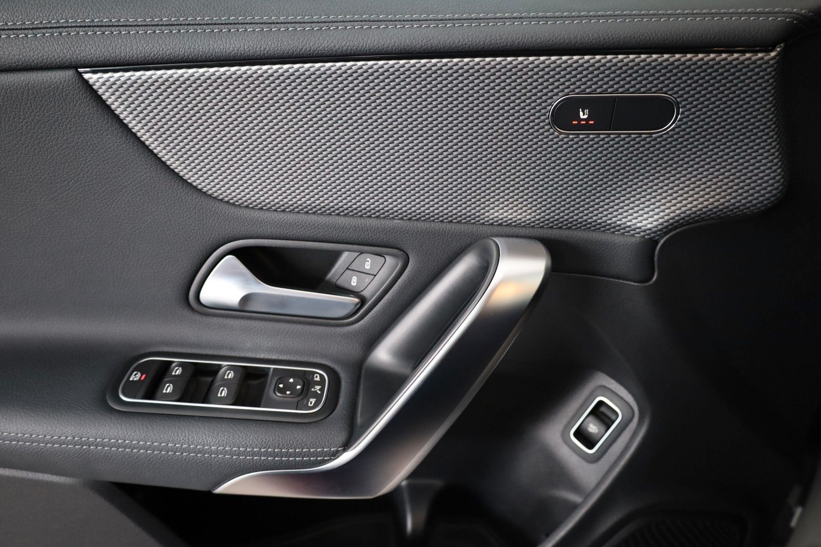 Fahrzeugabbildung Mercedes-Benz CLA 220 d Coupe,Leder,Navi,LED,SH,360Kamera