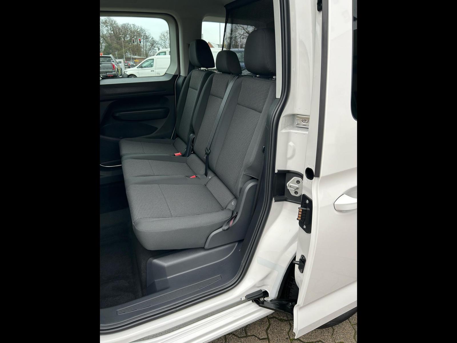 Volkswagen Caddy Kombi 1.5 TSI / AHK App-Connect