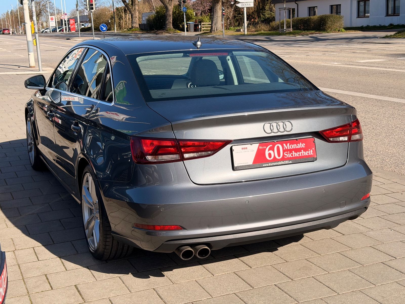 Audi A3Limousine*Sitzheiz*Parkass.*BT*Teilleder*