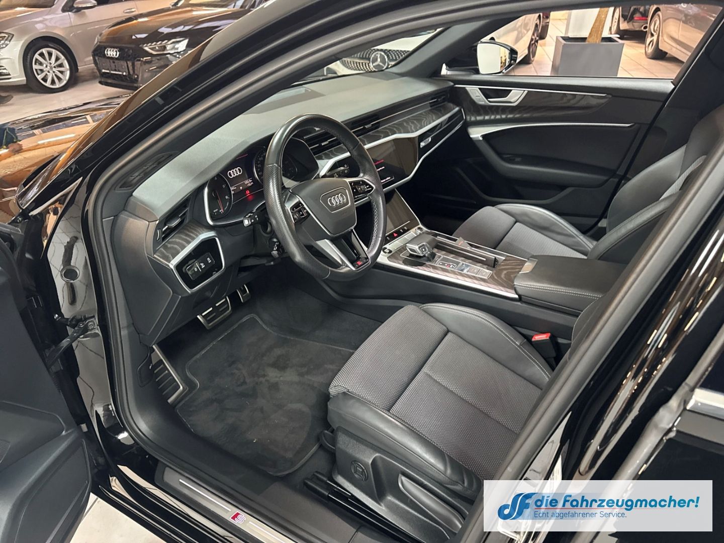 Fahrzeugabbildung Audi A6 Avant 40 TDI sport S-line Sportpaket AHK-klap