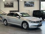 Volkswagen Passat 1.4 TSI ACT DSG Comfortline S-HE/NAVI/R-C - silberne Volkswagen Passat