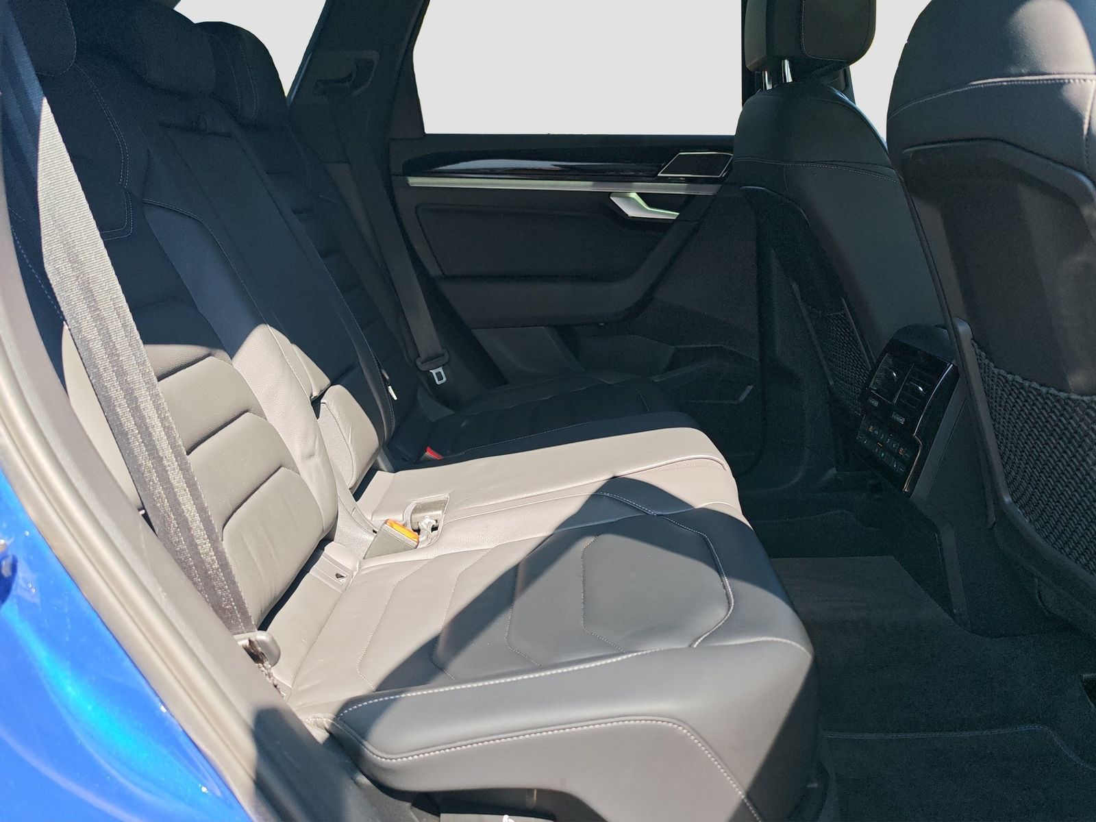 Volkswagen Touareg 3.0 eHybrid R DYNAUDIO Memory AHK LuftF foto 16