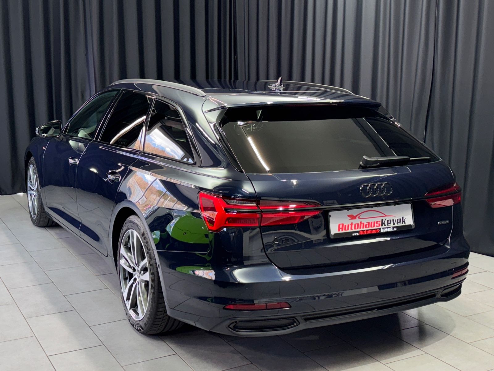 Fahrzeugabbildung Audi A6 Avant 50 TDI quattro 3xS-LINE|MATRIX|ACC|HEAD
