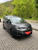 Toyota Proace City 1,5-l-D-4D 75kW L1  Meister - graue Toyota PROACE CITY
