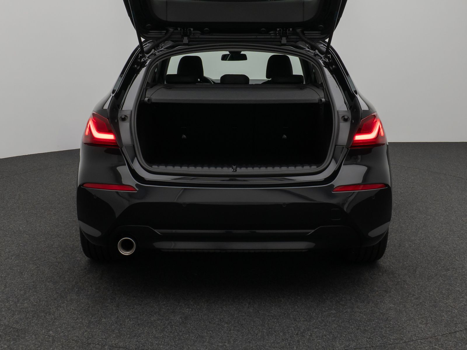 Fahrzeugabbildung BMW 118i PDC DAB CockPitPro AHKFernlichtassistent