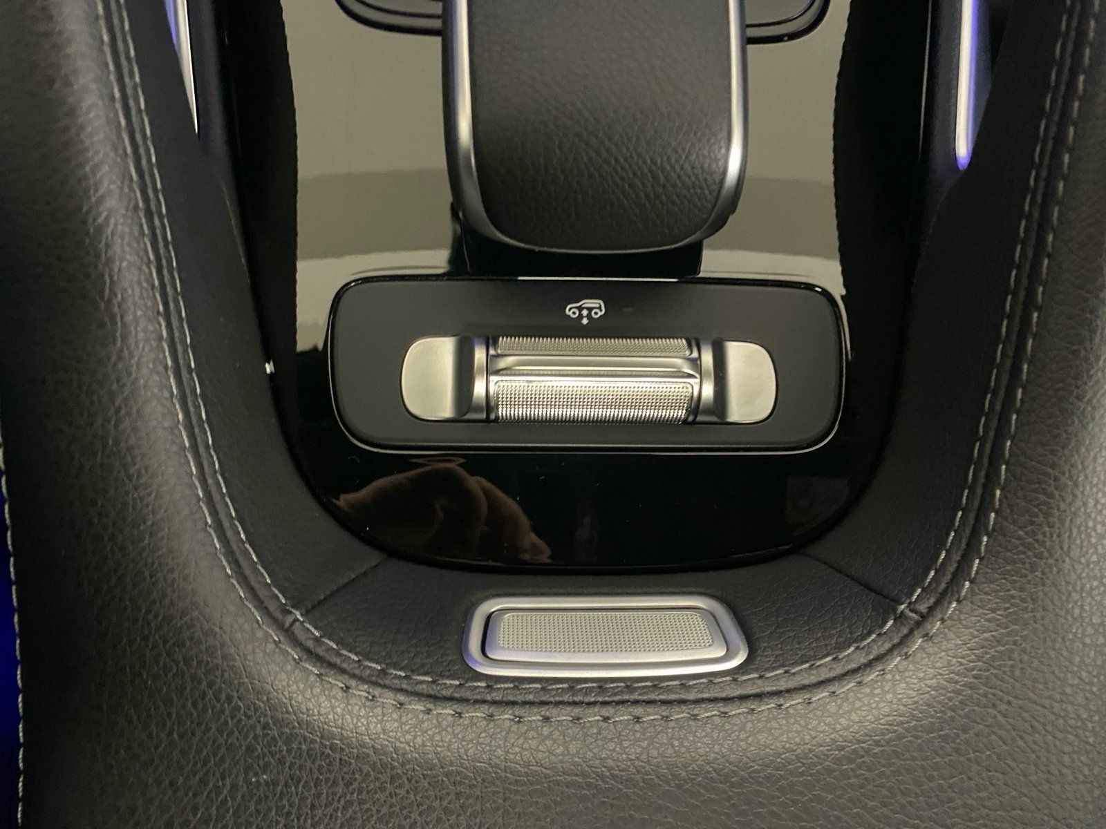 Fahrzeugabbildung Mercedes-Benz GLE 300 d 4M AMG*AHK*Airmatic*Distro*Pano*Burme*