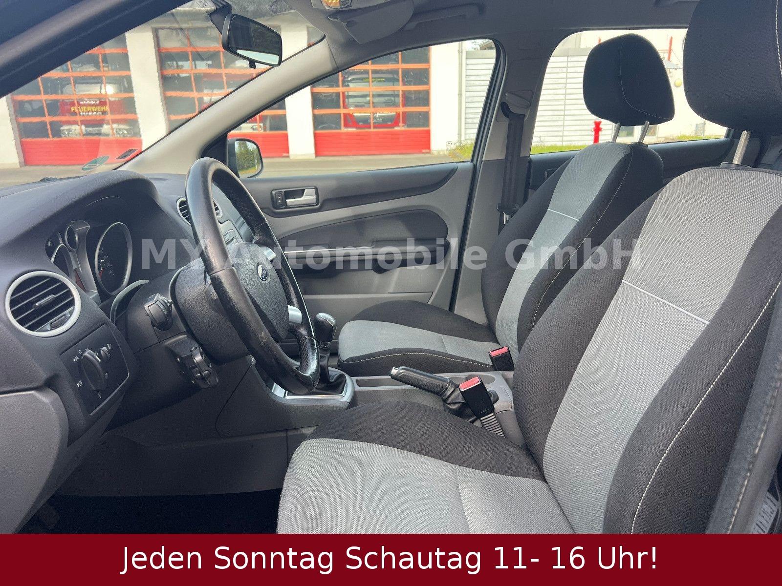 Ford Focus 2011 — photo 19