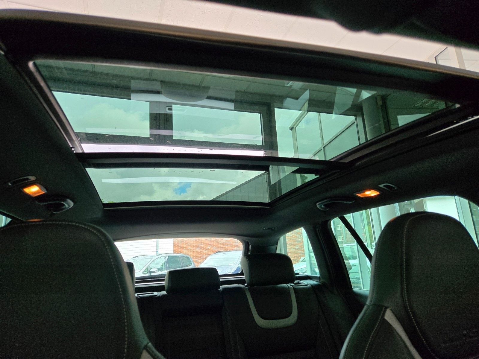 Fahrzeugabbildung SKODA Octavia Combi RS