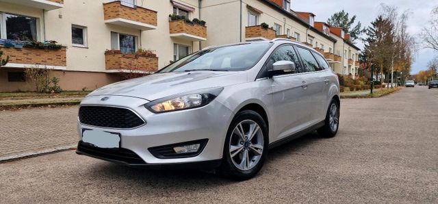 Ford Focus Business EcoBoost 125ps Anhänge...