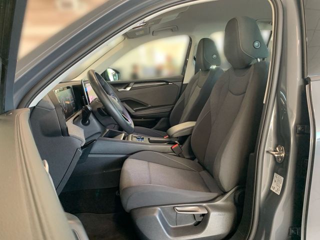 Tiguan 2.0 TDI +LED+KAMERA+AHK+NAVI+DCP+SITZHZG+
