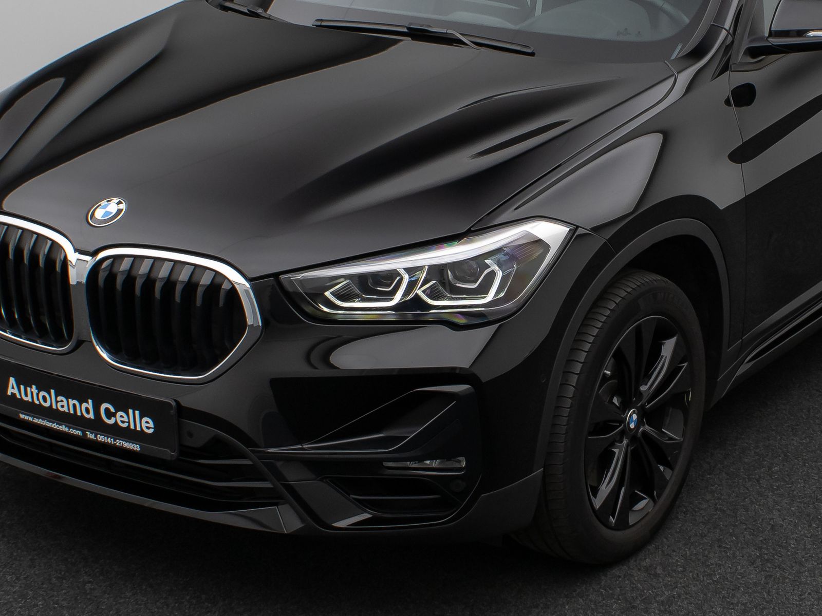 Fahrzeugabbildung BMW X1 xD20i Sport Line Panorama Kamera HUD DAB HiFi