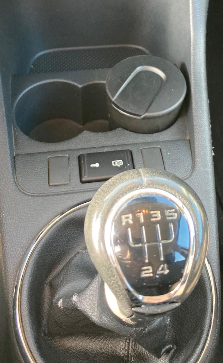 Skoda Fabia 2012 — photo 10