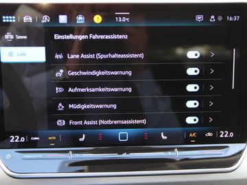 Volkswagen Golf VIII Variant 1.5 TSI AHK Life  LED NAVI