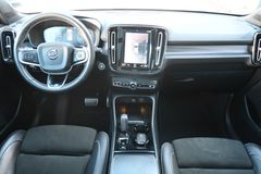Fahrzeugabbildung Volvo XC40 T5 AWD Autom. R-Design INTRO*PANO*ACC*AHK*