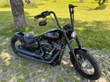 Harley-Davidson Street Bob Custom