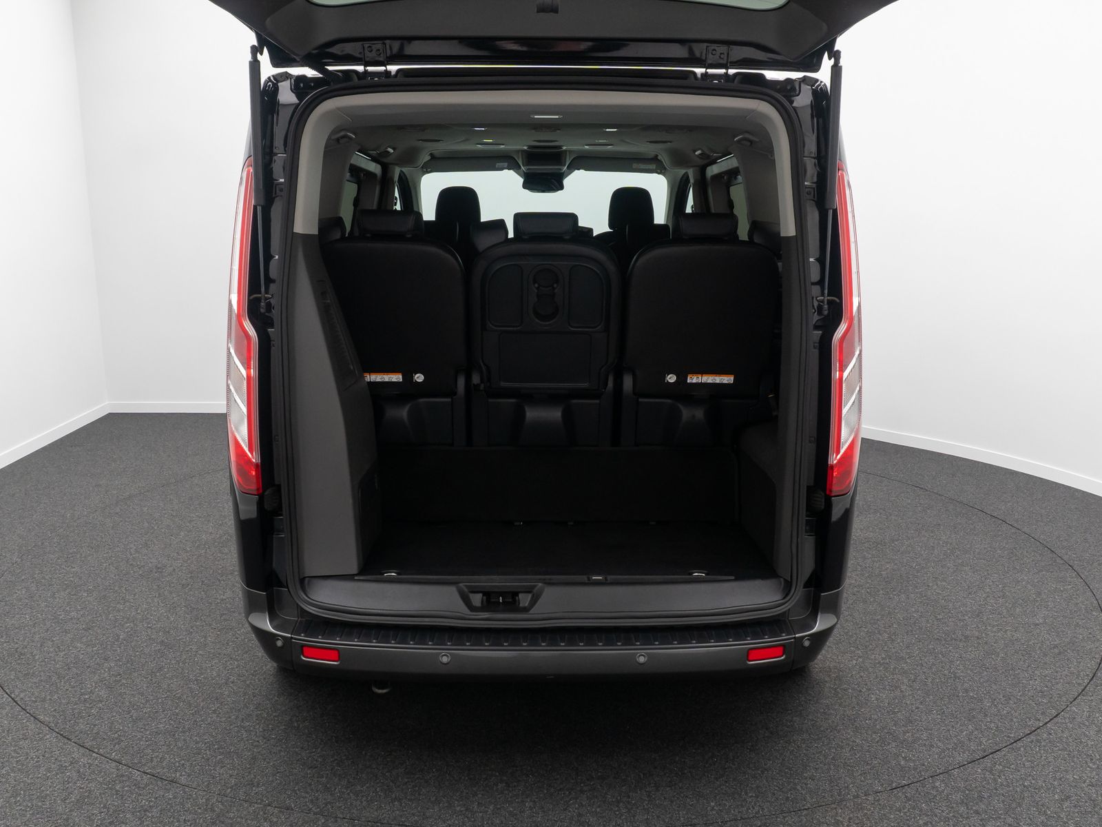 Fahrzeugabbildung Ford Custom Tourneo Active ACC Bi-Xenon DriveAss DAB