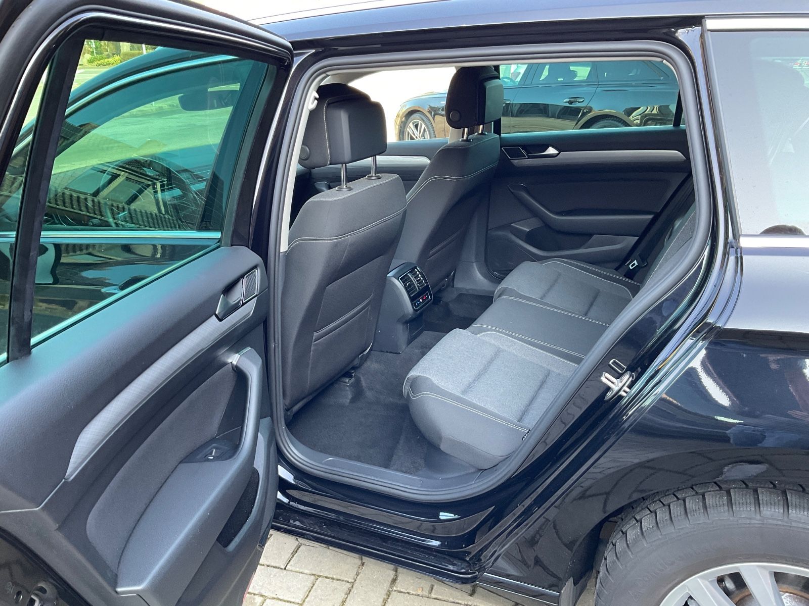 Fahrzeugabbildung Volkswagen Passat 2.0 TDI SCR DSG Busi,Kamera,ACC,CarPlay